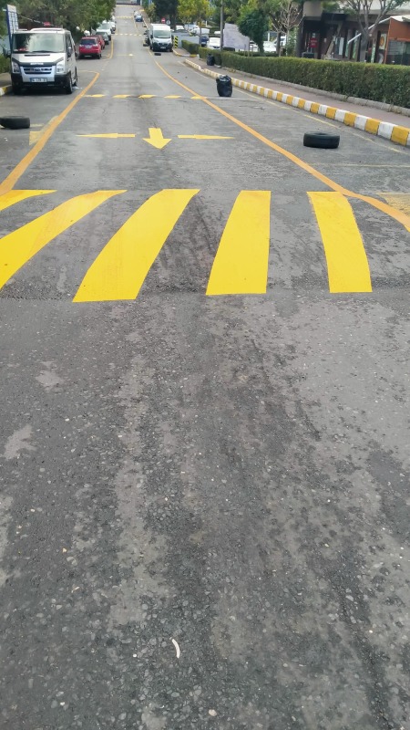 Sitemizin Ana Yollarında Trafik ve Yaya Çizgileri Yenilendi