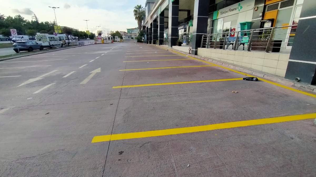 11. Blok ve Metro AVM Açık Otopark Alanlarında Çizgi Çalışmaları Gerçekleştirildi